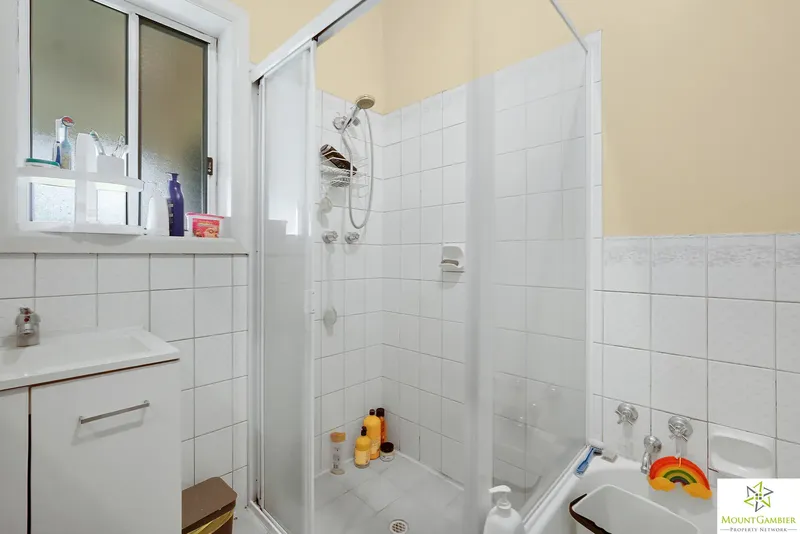 60 Burcham St, Mount Gambier, photo 5 of 14