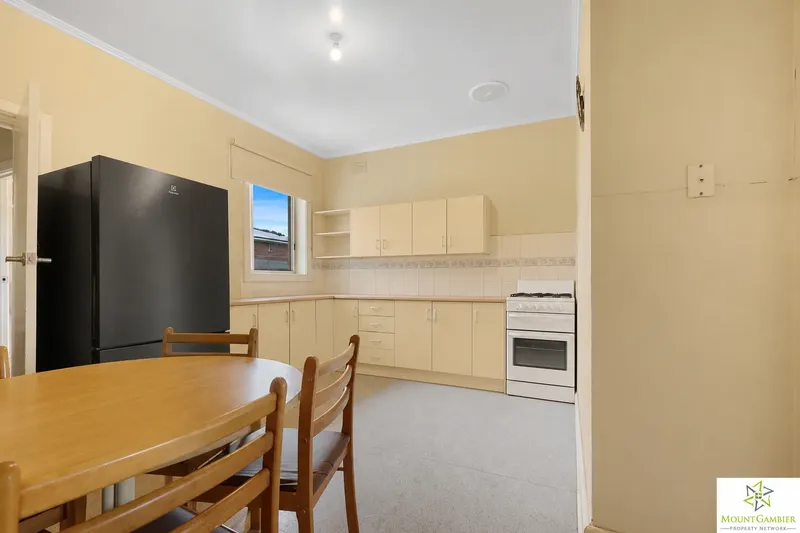 60 Burcham St, Mount Gambier, photo 7 of 14