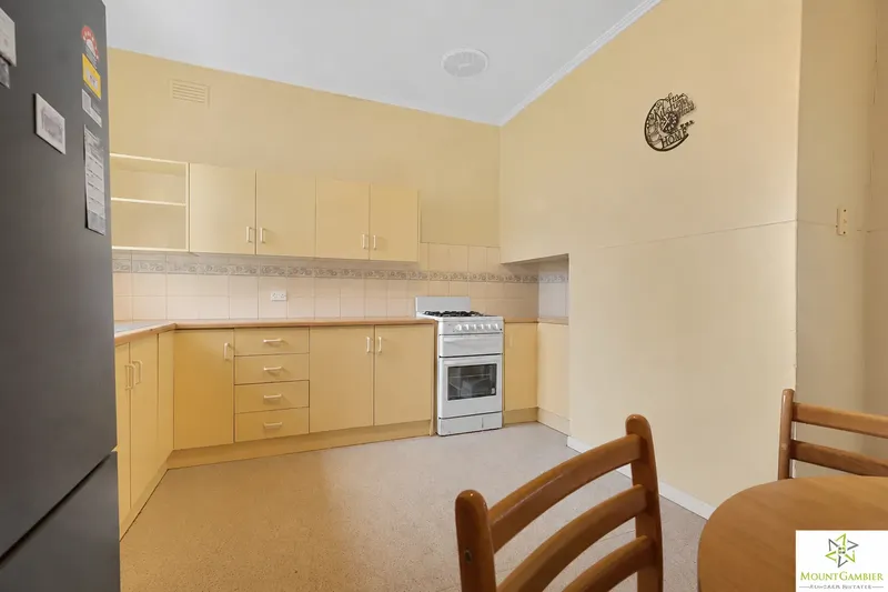 60 Burcham St, Mount Gambier, photo 9 of 14